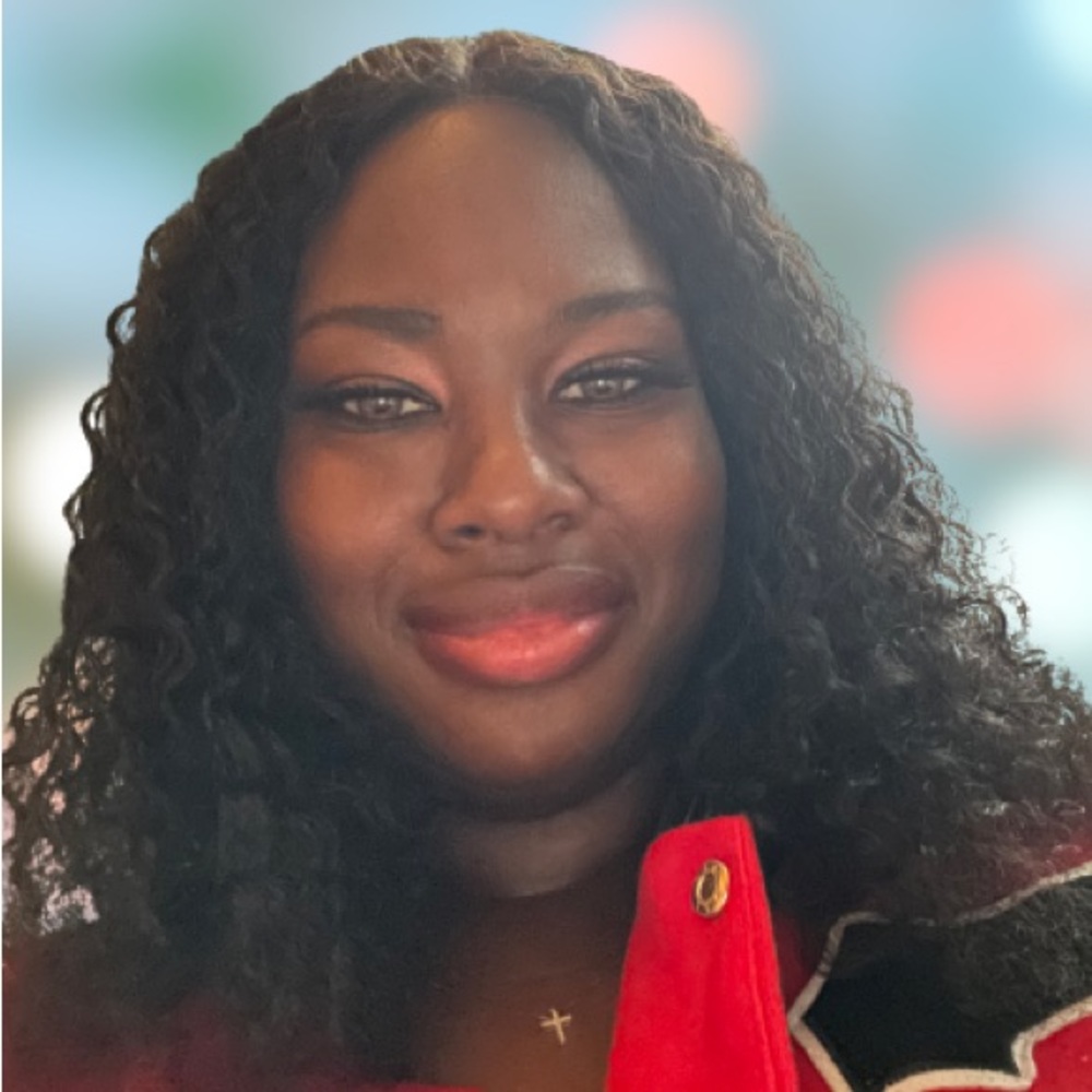 Meet your Posher, Nia
